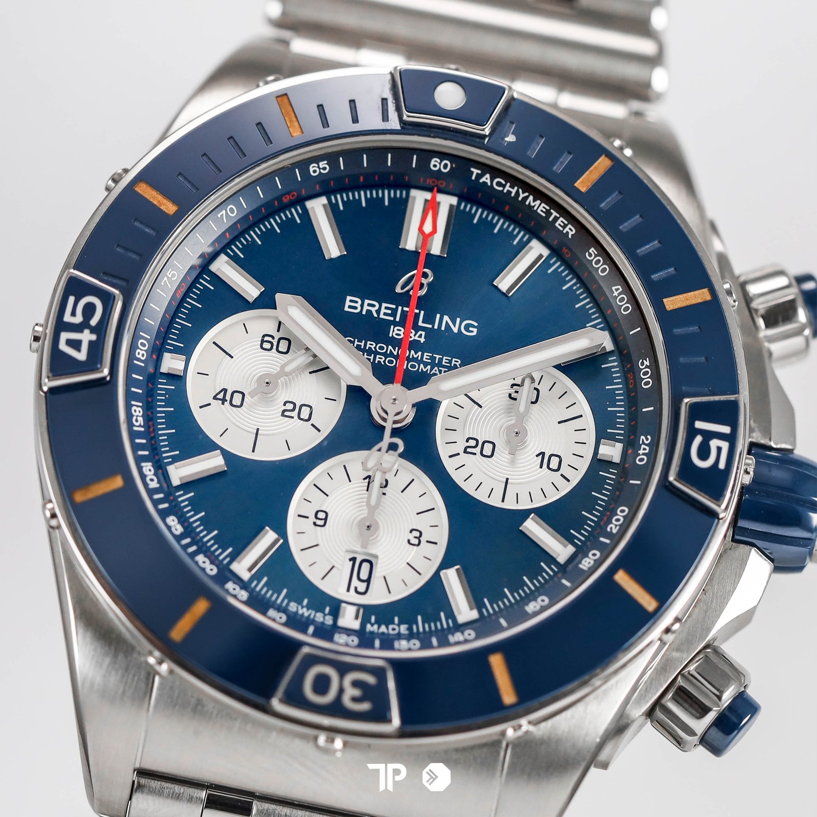 <span style="display:none;">Breitling</span> Super Chronomat B01 44 Blue Dial Chronograph (2021) - Image 2