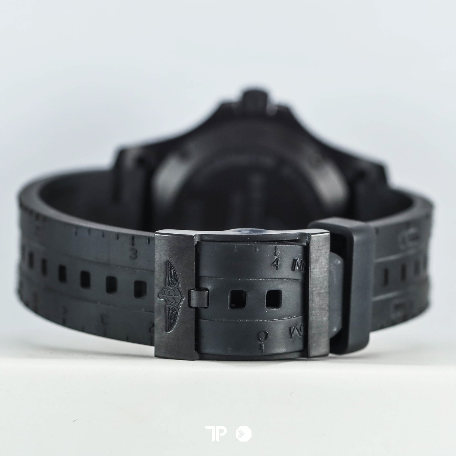 <span style="display:none;">Breitling</span> Colt Skyracer Black Dial 45mm (2017) - Image 5