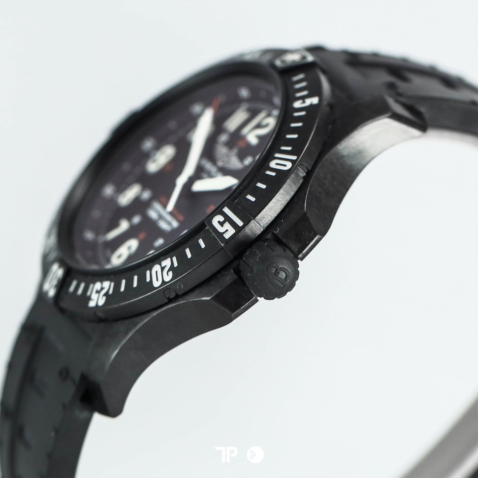 <span style="display:none;">Breitling</span> Colt Skyracer Black Dial 45mm (2017) - Image 4