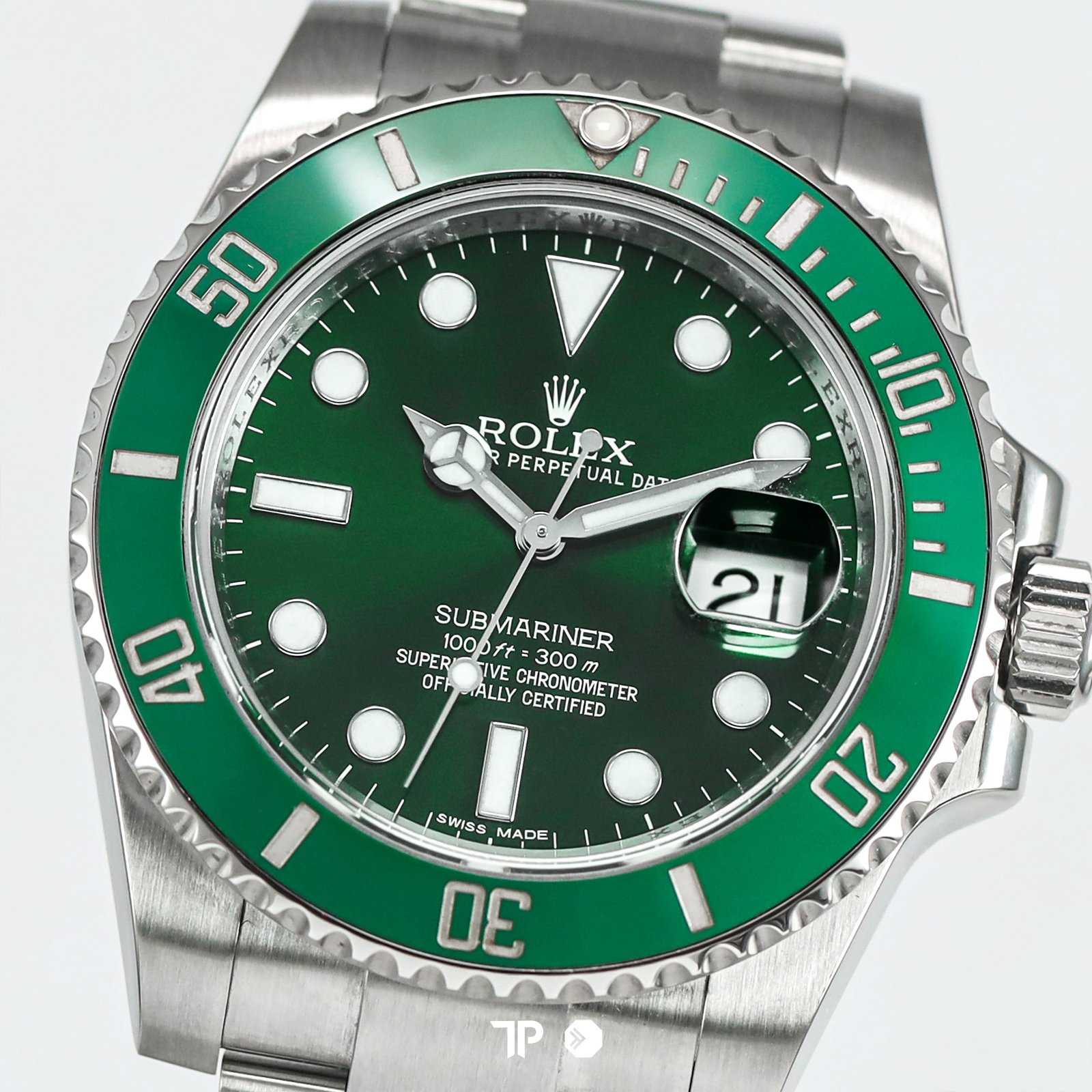 <span style="display:none;">Rolex</span> Submariner Green Ceramic "Hulk" 40mm (2014) - Image 2